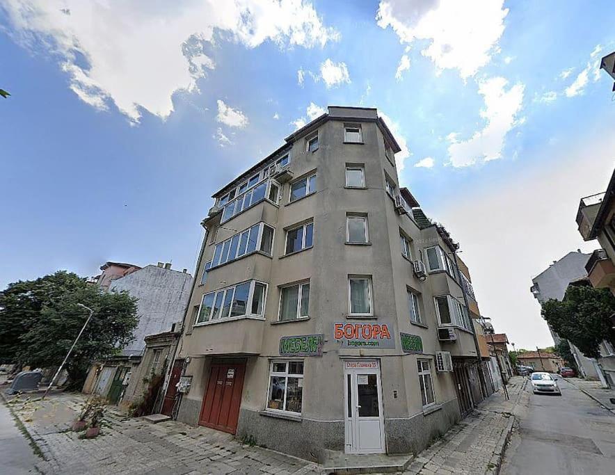 Modern Bright Apartment Close To City Center And Grand Mall Варна Екстериор снимка